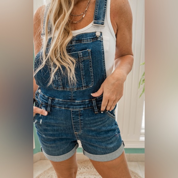 NWOT Judy Blue High Waist Destroyed Double Cuff Overall Denim Shorts Dark Wash - Picture 2 of 14